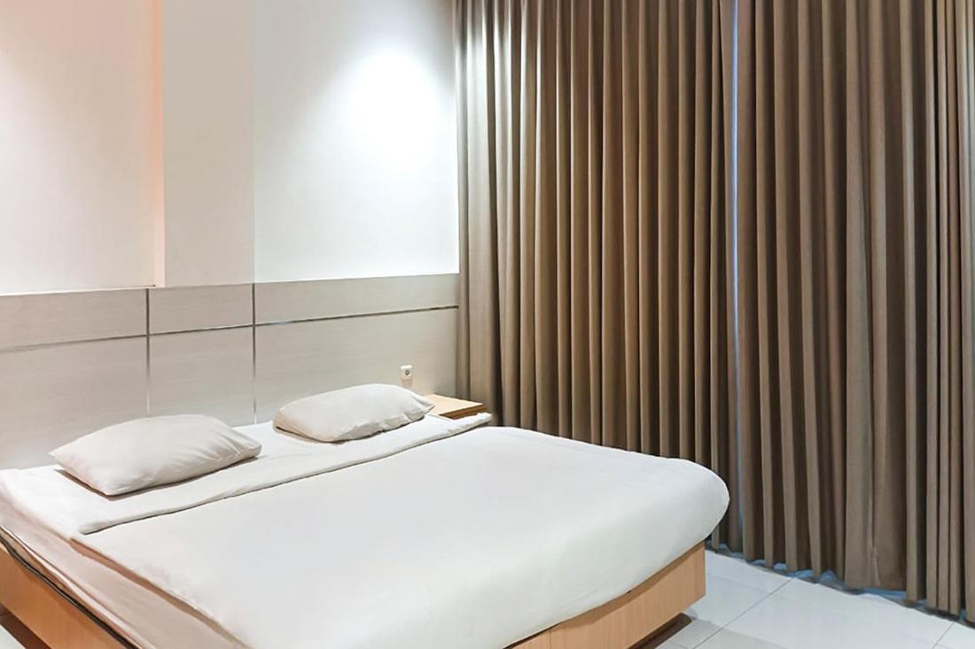 Twospaces Living At Kr Hotel Palembang Buitenkant foto