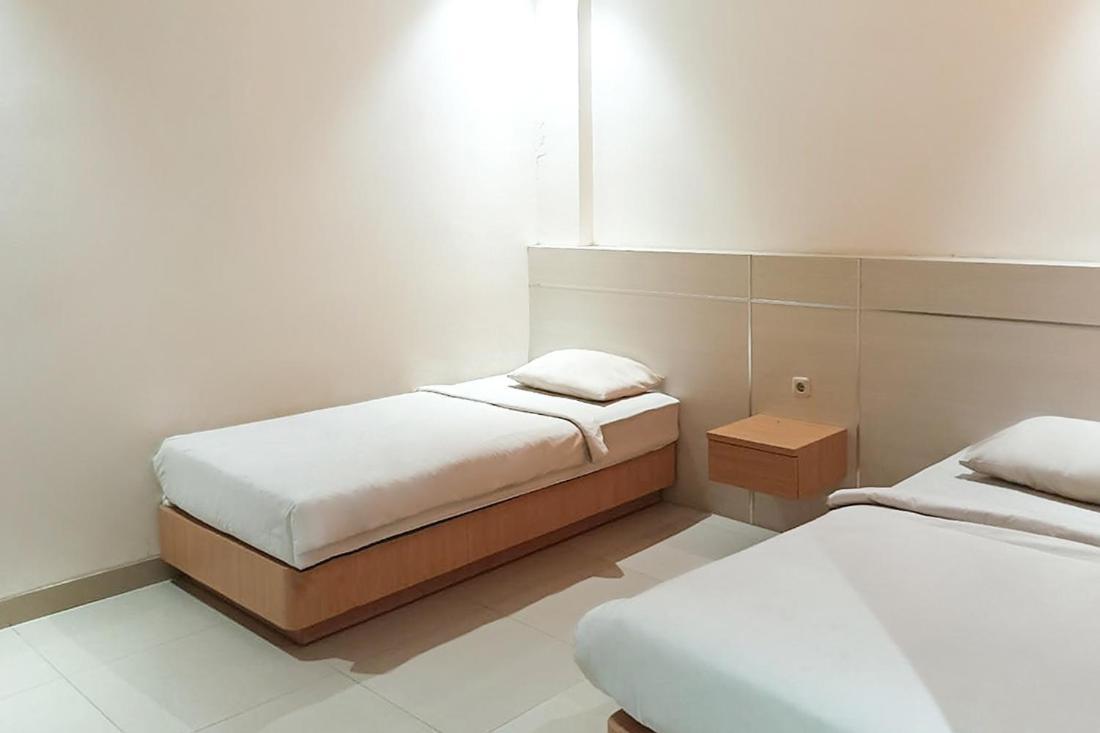 Twospaces Living At Kr Hotel Palembang Buitenkant foto